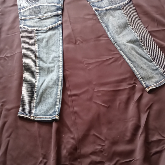 Moto JEANS - Picture 2 of 2